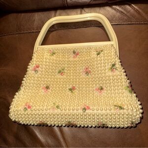 Elegant Grandee Bead Cream Beaded Handbag